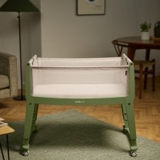 Studio Bedside Crib 
